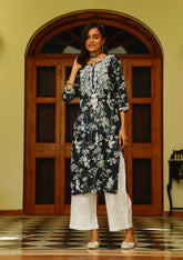 Zainab Chikankari Mulmul Straight Kurta
