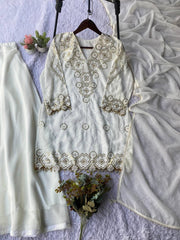 EXCLUSIVE AND TRENDY SUIT