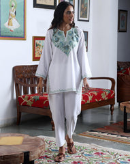 Aari Embroidered Cotton Solid Women's Short Kurta - White