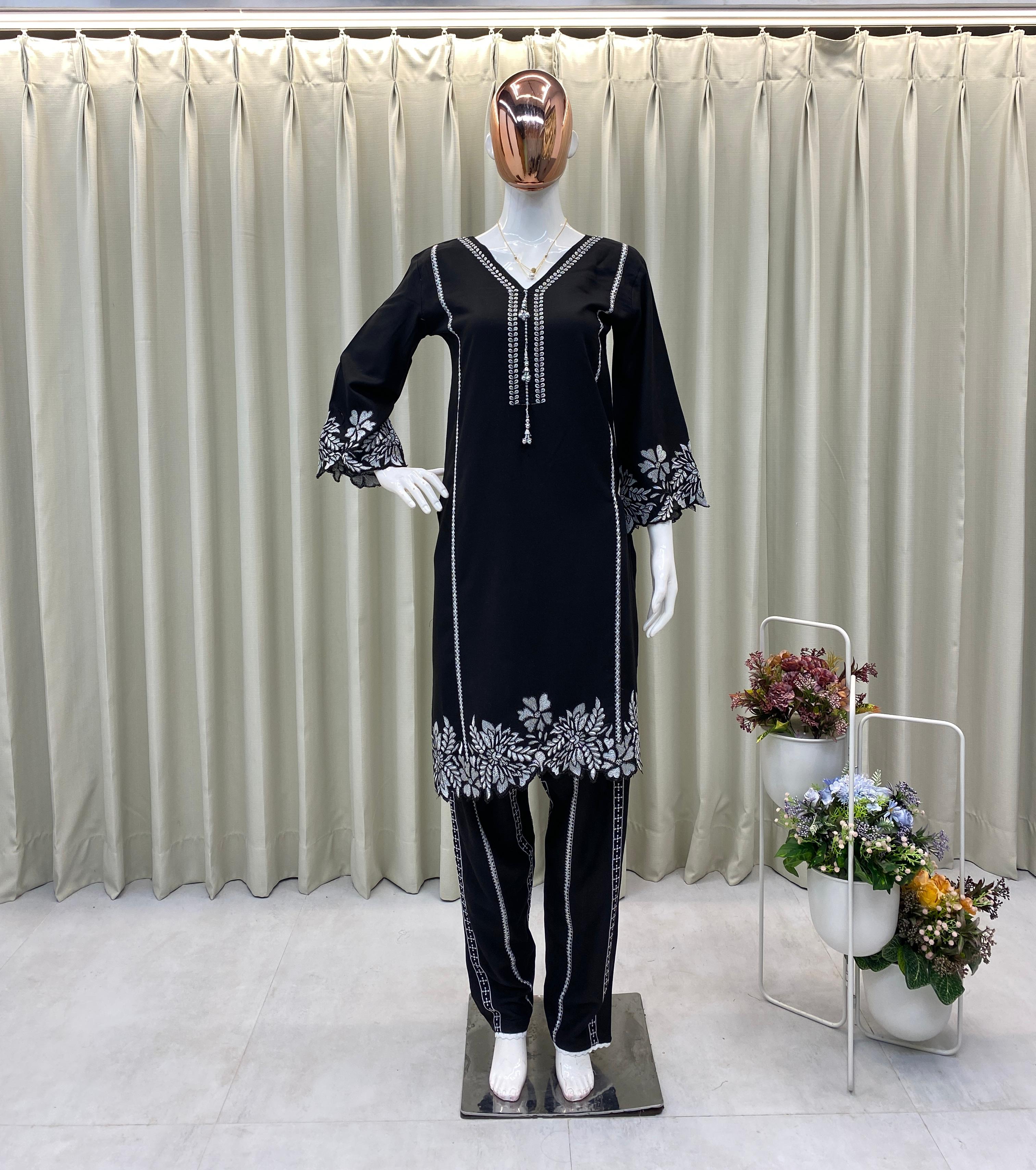 CHIKAN EMBROIDERY Kurti_Pent Pair Design (Black)