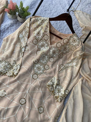 EXCLUSIVE AND TRENDY SUIT